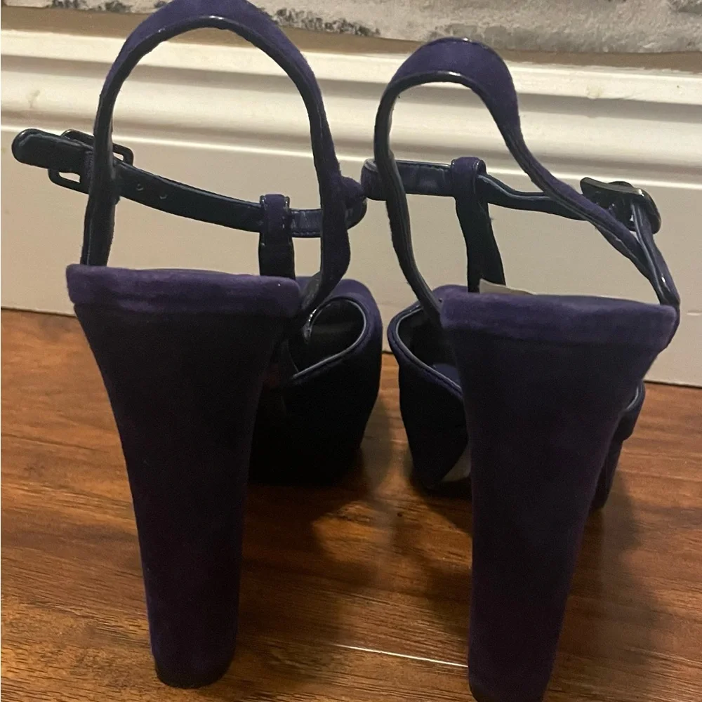 BCBGenteration Purple Pumps‎